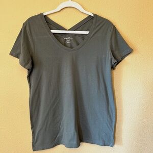 Eddie Bauer FreeDry Women's Short‎ Sleeve top V-neck and V-back Green Size M
